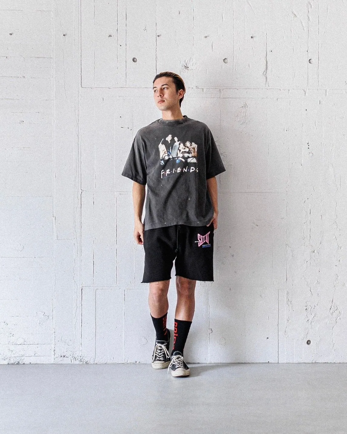 SAINT Mxxxxxx SWEAT SHORTS/RIBON SAINT/BLK pink SAINT LOGO shorts, black S-XL cotton and linen OE yarn fabric, stiff, light, comfortable and breathable, non-locking design, naturally rolled back after water, super handsome version, easy to match, original consistent main mark, wash water mark, little angel anti-counterfeiting mark